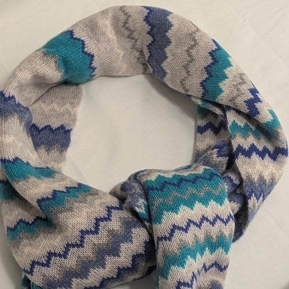 NWT Halogen 100% Cashmere Chevron Patterned Oblong Scarf - Picture 3 of 10